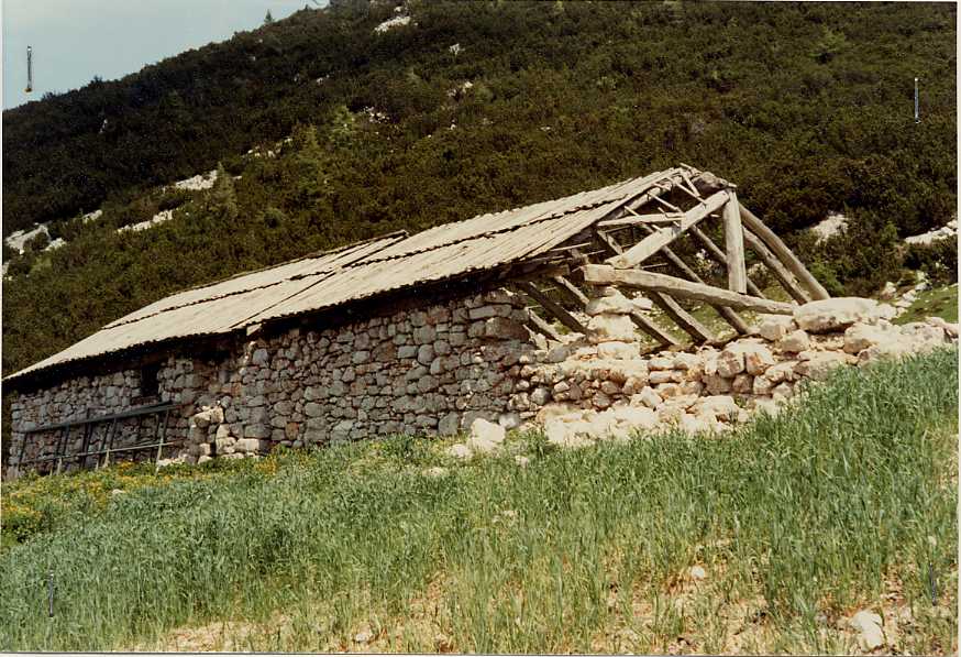 Malga di Terlago p.ed. 200 CC. Terlago (MALGA) - VALLELAGHI (TN) 