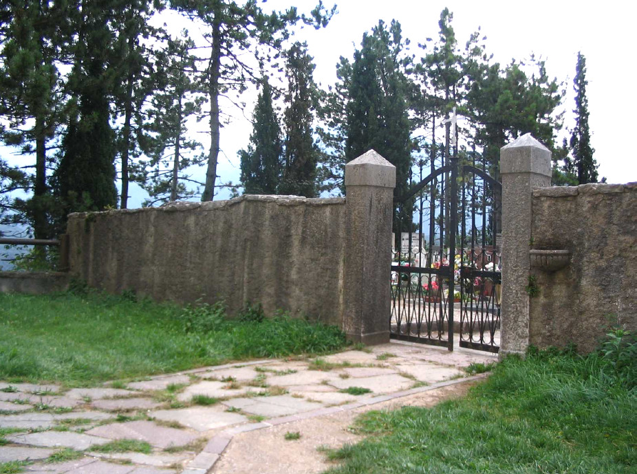 Cimitero di Covelo p.f. 2 CC. Covelo (CIMITERO) - VALLELAGHI (TN) 