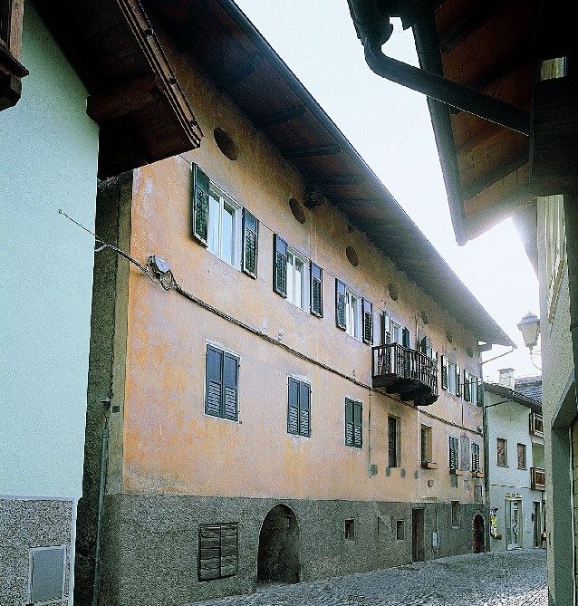 Casa con pitture ad affresco p.ed. 263 CC. Tesero (CASA) - TESERO (TN) 