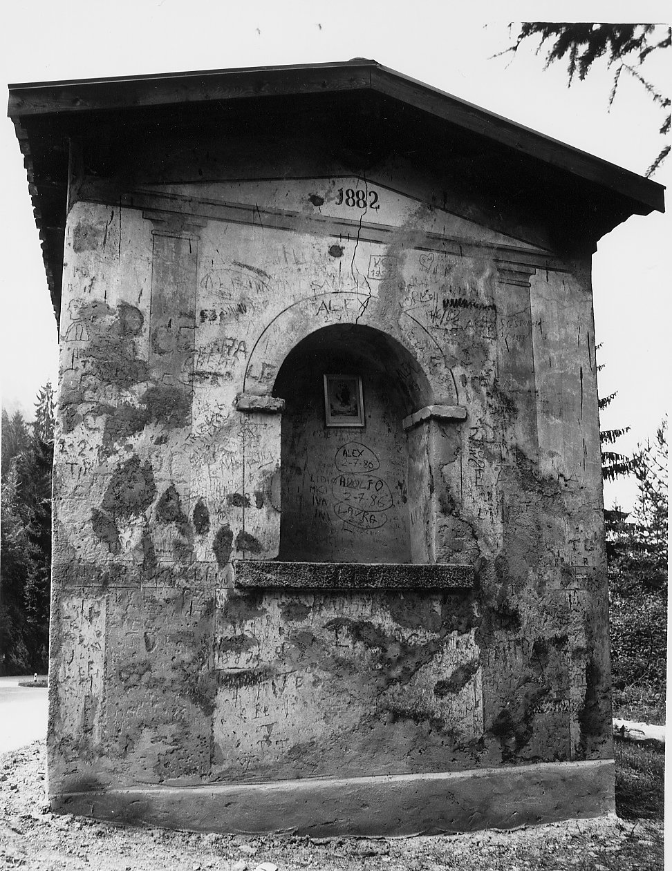 Edicola sacra parte di p.f. 2134/1 CC. Tiarno di Sopra (EDICOLA) - LEDRO (TN) 