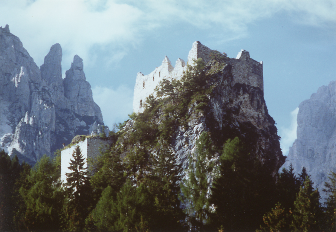 Castel Pietra (CASTELLO) - PRIMIERO SAN MARTINO DI CASTROZZA (TN) 