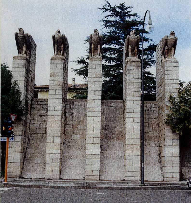 Monumento e piazzale dedicati alle Truppe Alpine in località Doss Trento (MONUMENTO) - TRENTO (TN) 