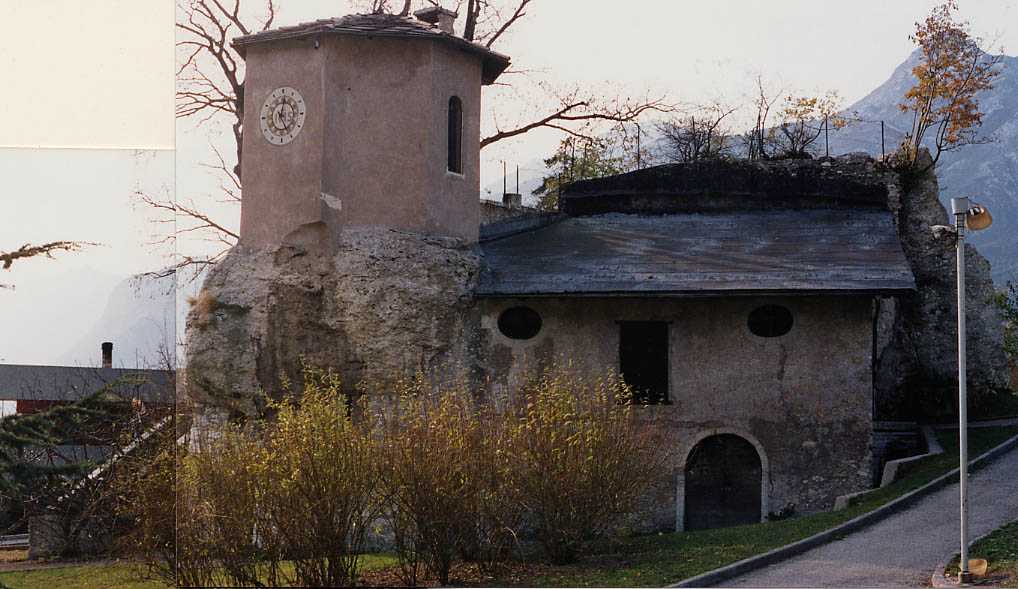 Casa con annessa cappella di S. Antonio Abate p.ed. 1383 CC. Trento (CASA) - TRENTO (TN) 