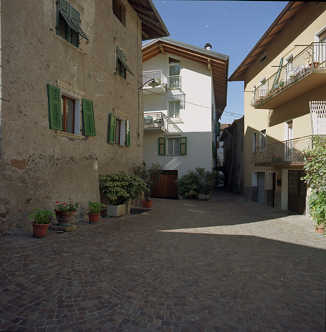 Piazza e adiacenze Chiesa di S. Lazzaro (PIAZZA) - TRENTO (TN) 