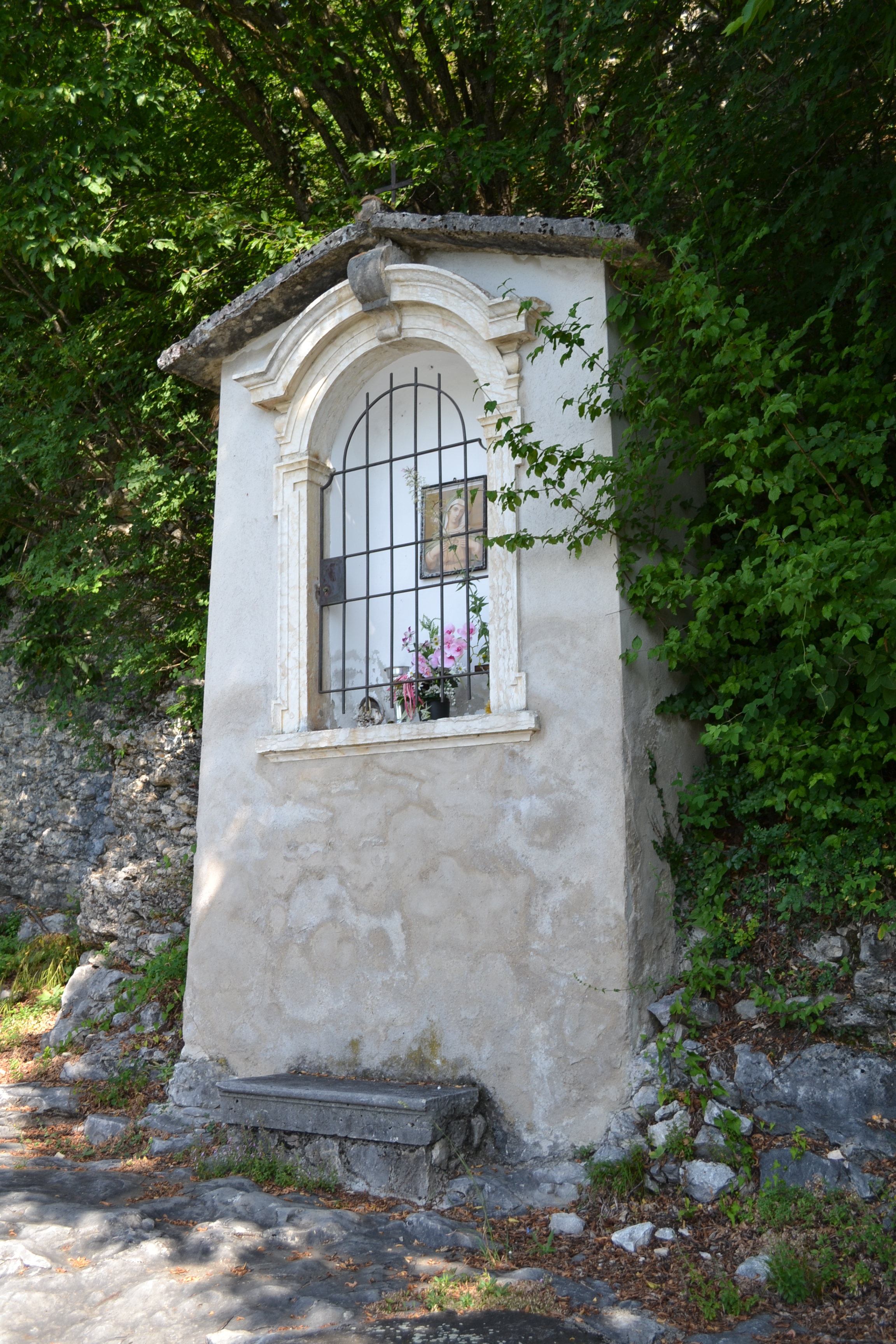 Edicola de le Coste su parte della p.f. 2414 CC. Castellano (EDICOLA) - VILLA LAGARINA (TN) 