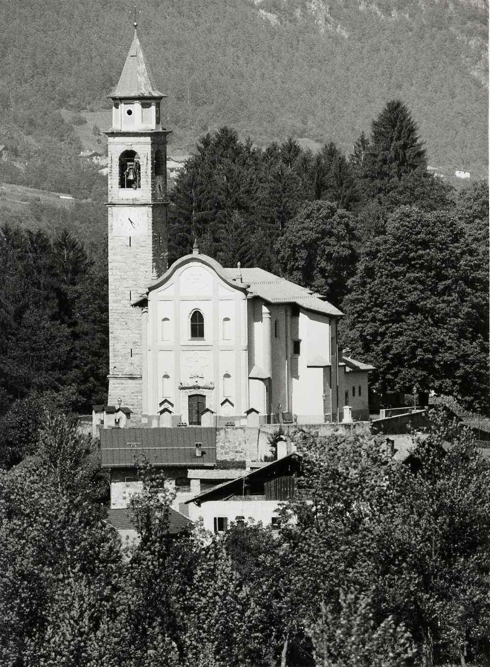 Chiesa di S. Martino vescovo e Via Crucis (CHIESA) - BORGO LARES (TN) 