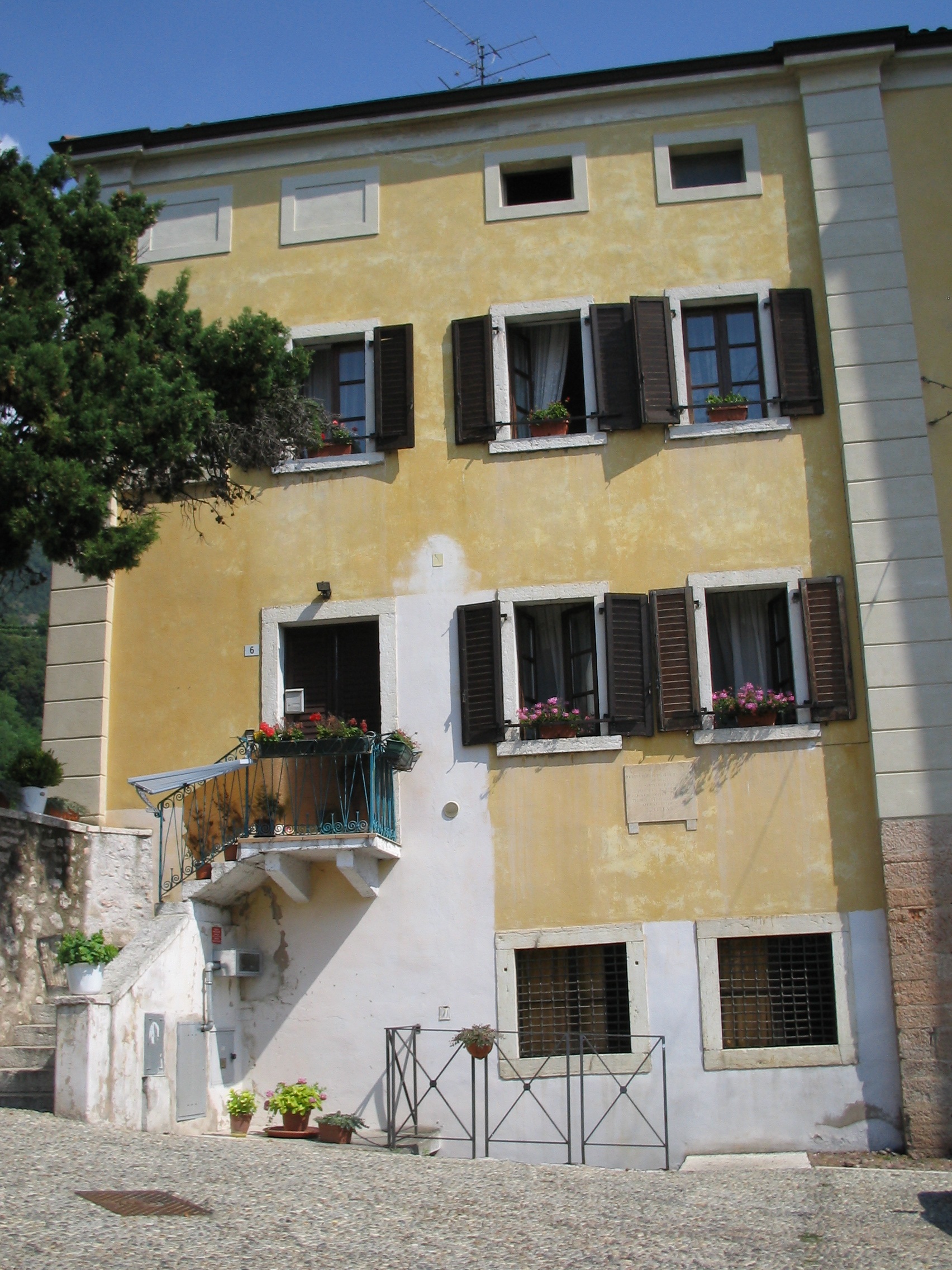 Canonica p.ed. 103 CC. Nogaredo (Complesso cimiteriale di Nogaredo) (CANONICA) - NOGAREDO (TN) 