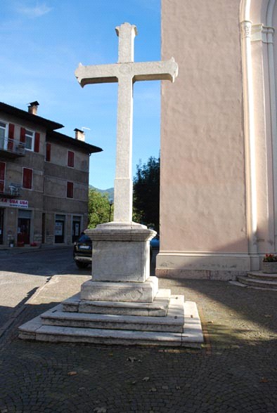 Croce lapidea su parte della p.f. 1630/5 CC. Cavareno (CROCE) - CAVARENO (TN) 